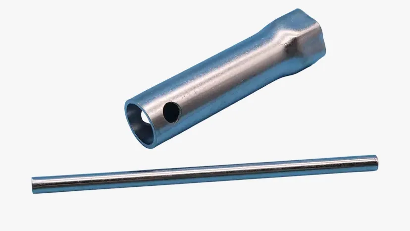 LLAVE PARA BUJIA D8