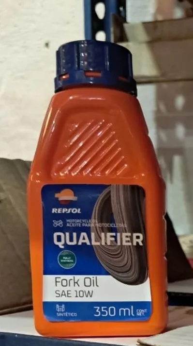ACEITE REPSOL 350 ML P/SUSPENSIONES Y AMORT. DE MOTO) --QUALIFIER FORK OIL SAE 10W--