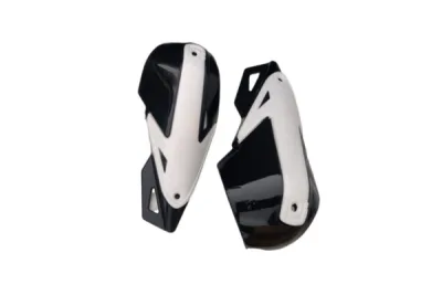 PROTECTOR DE PUÑOS UNIVERSAL CON BASE DE ALUMINIO NEGRO CON BLANCO