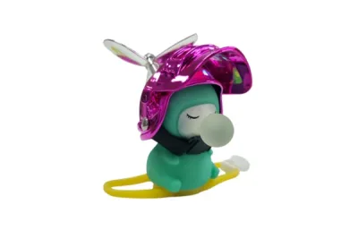 OSO VERDE CON CASCO METALICO ROSA